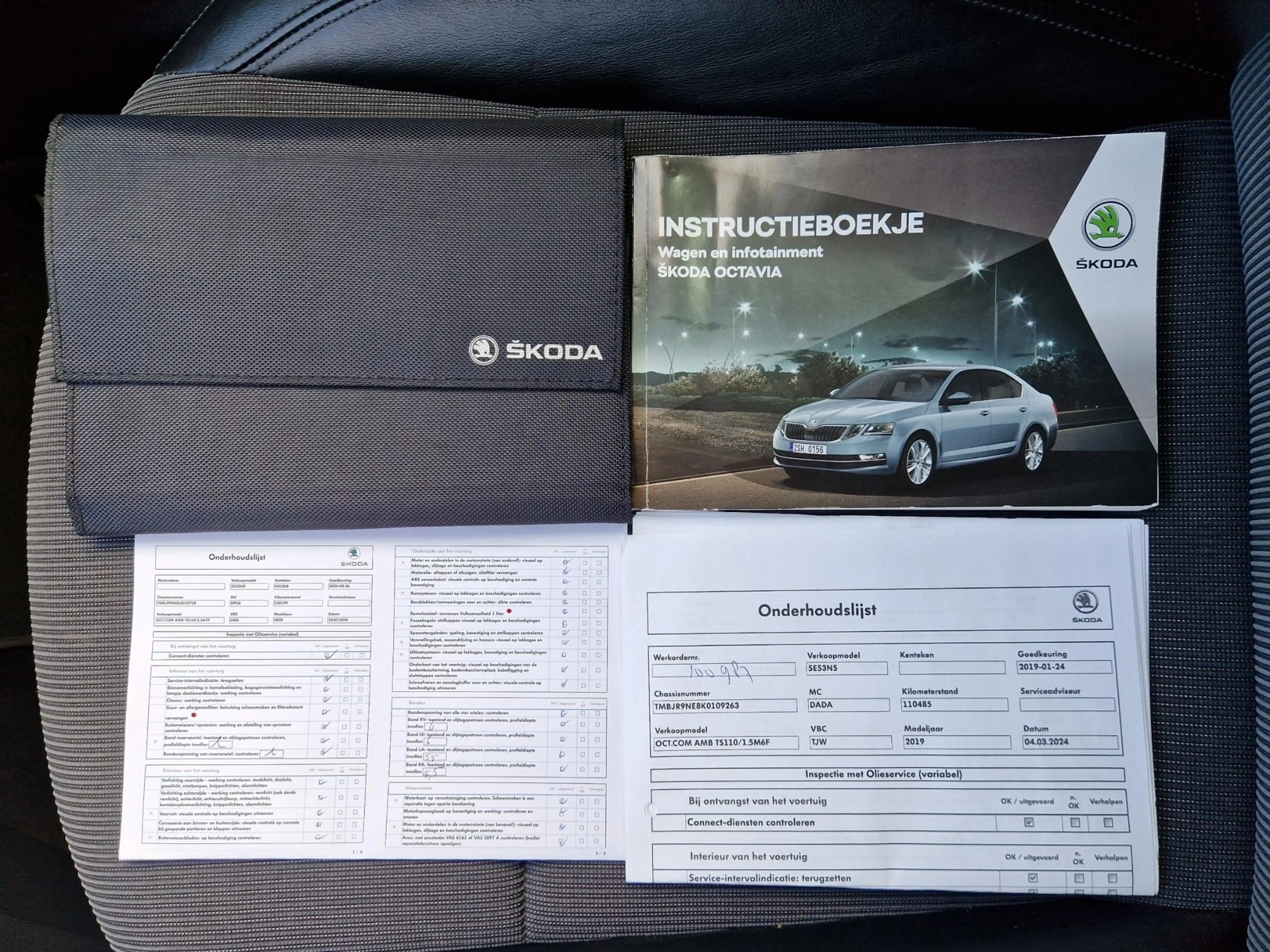 Skoda Octavia Combi 1.5 TSI Business Edition TREKHAAK PDC CARPLA — photo 20