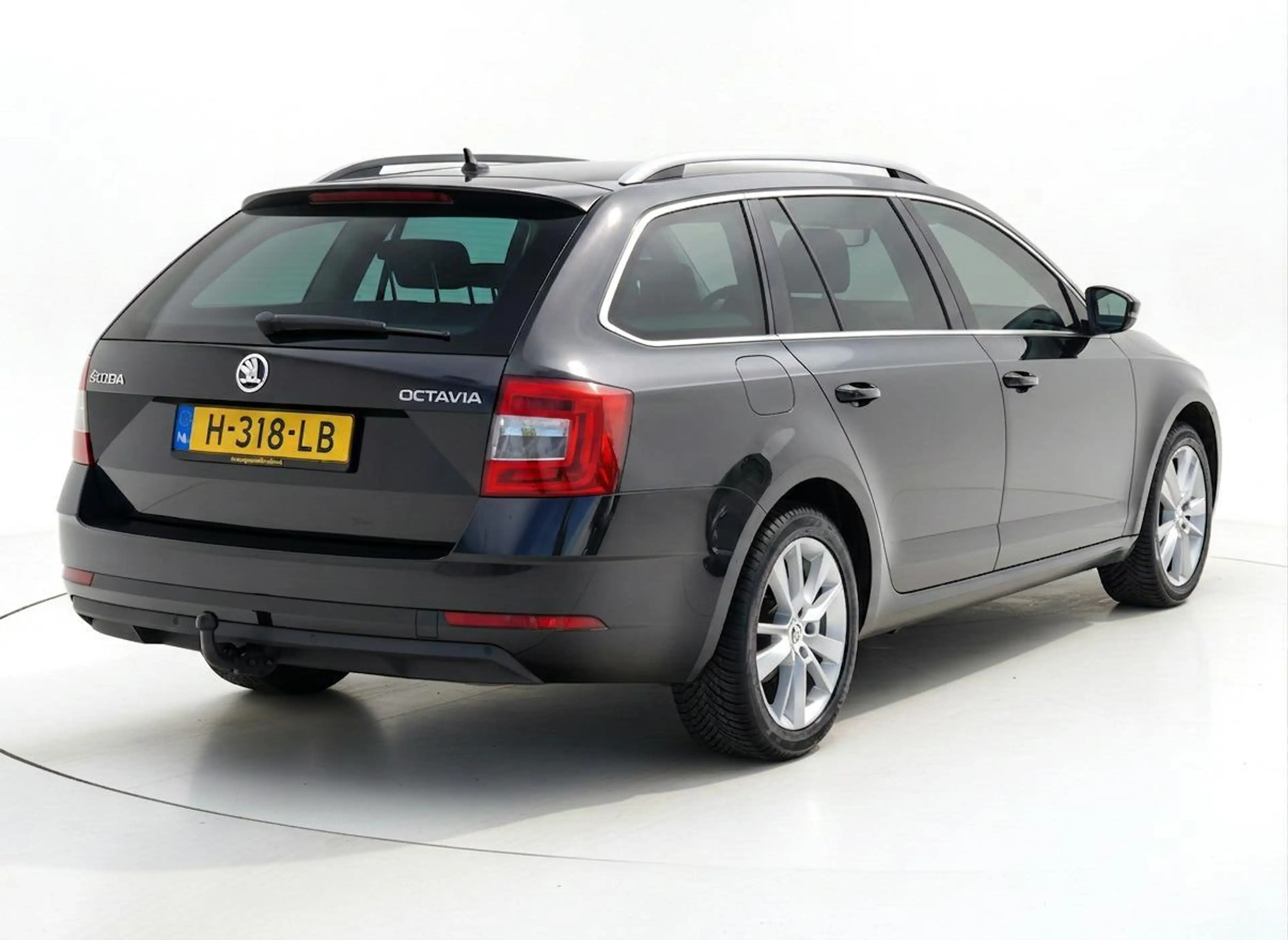 Skoda Octavia Combi 1.5 TSI Business Edition TREKHAAK PDC CARPLA — photo 23