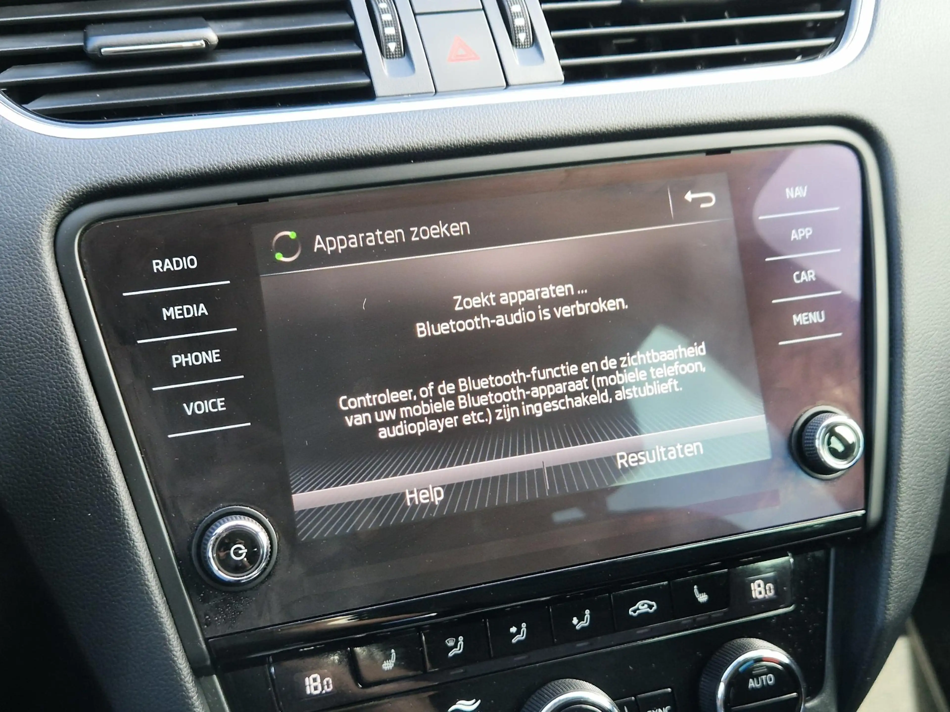 Skoda Octavia Combi 1.5 TSI Business Edition TREKHAAK PDC CARPLA — photo 17