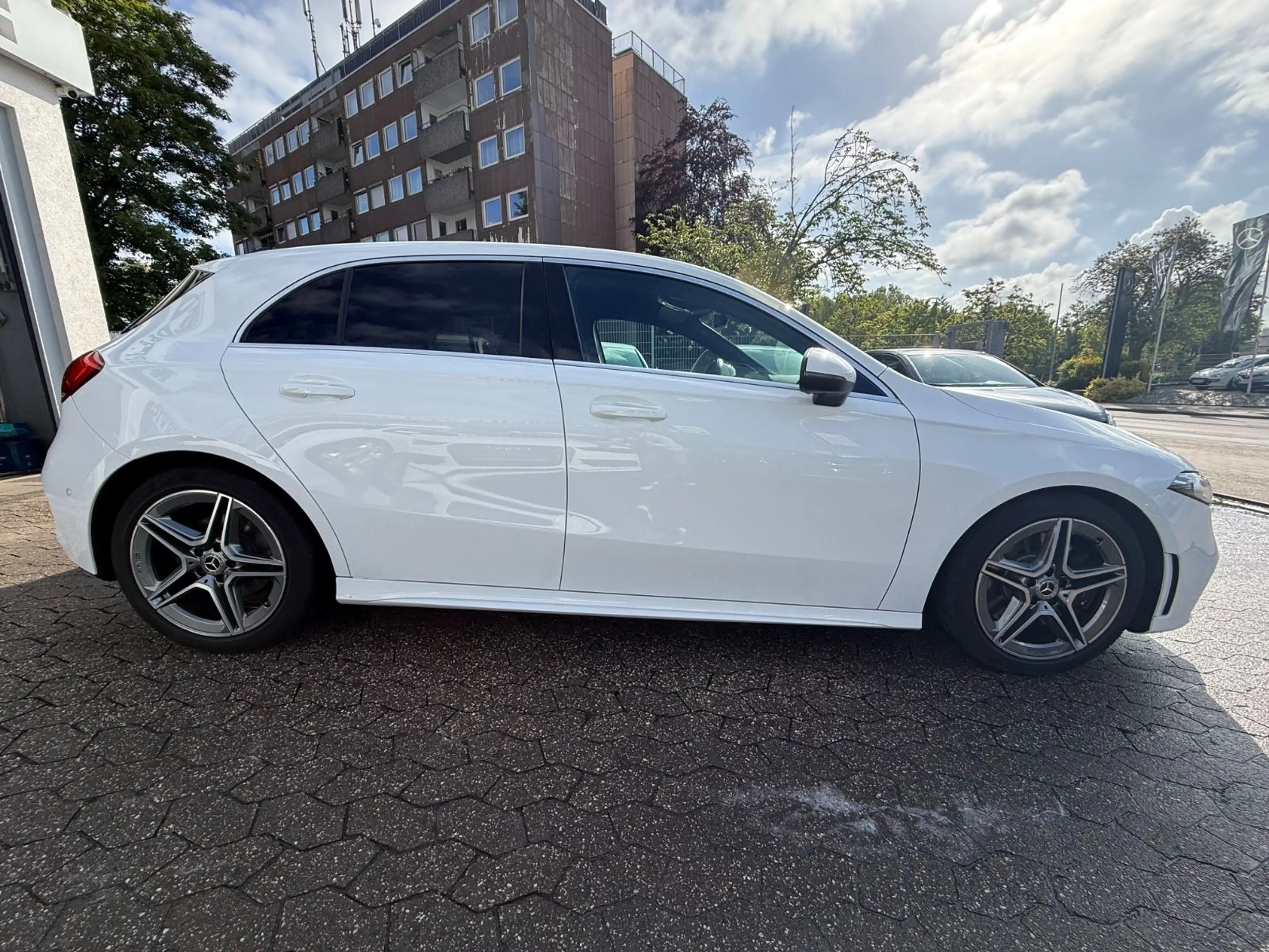 Mercedes-Benz A 250 *AMG*NeuesModel*Cam*Navi*LED — photo 6