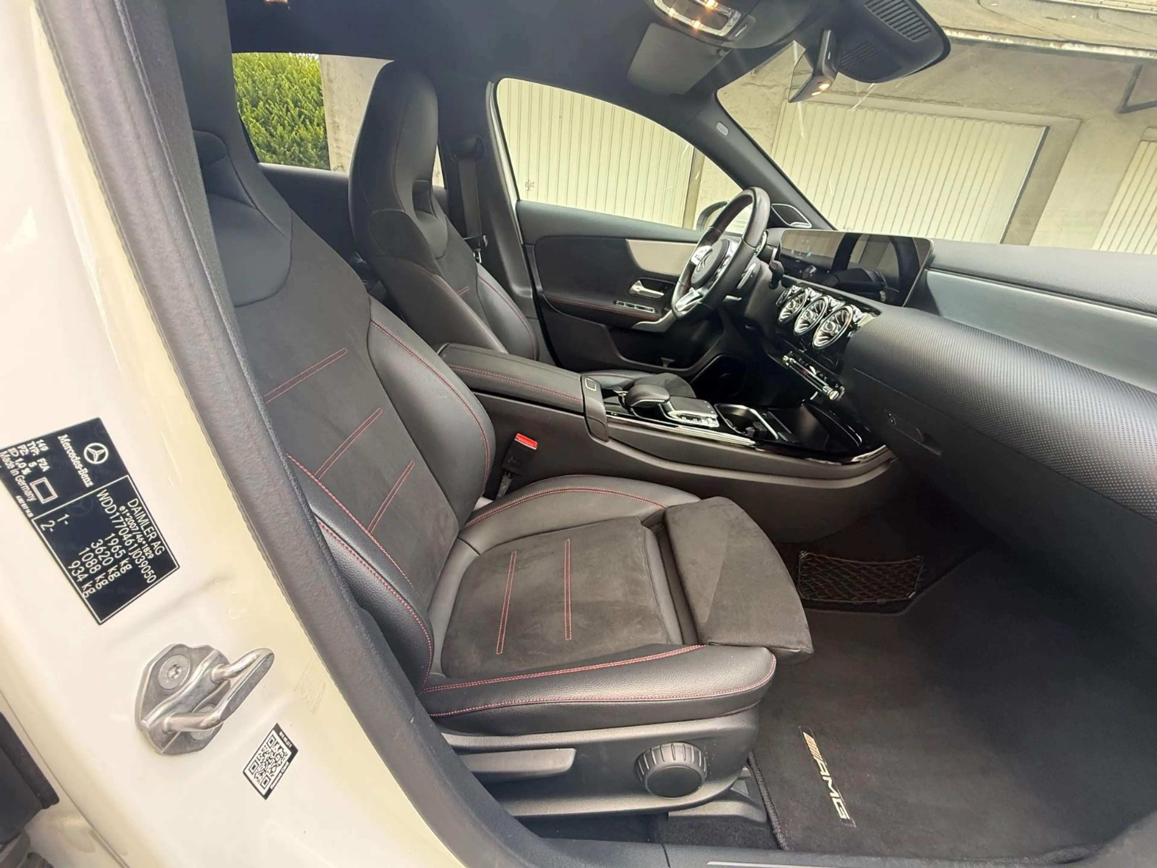 Mercedes-Benz A 250 *AMG*NeuesModel*Cam*Navi*LED — photo 12