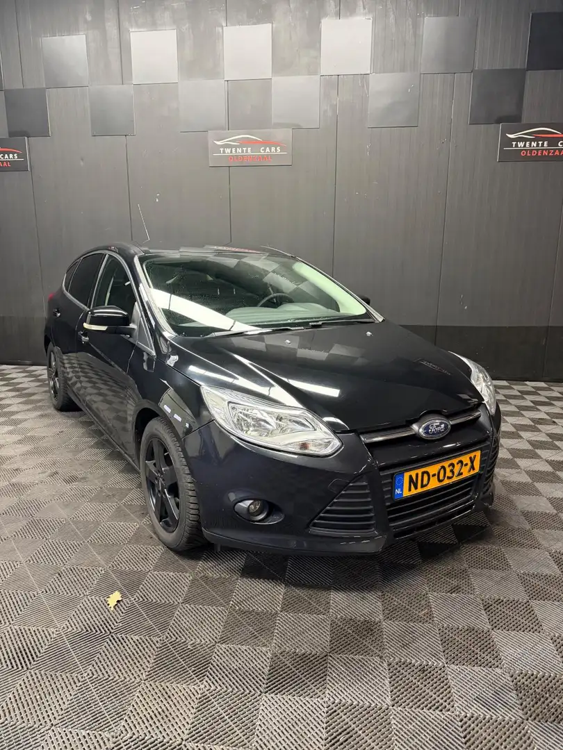 Ford Focus 1.6 EcoBoost Titanium | Airco | PDC | Stoelverwarm Schwarz - 1