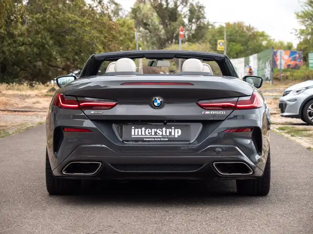 BMW 8 Series view 7