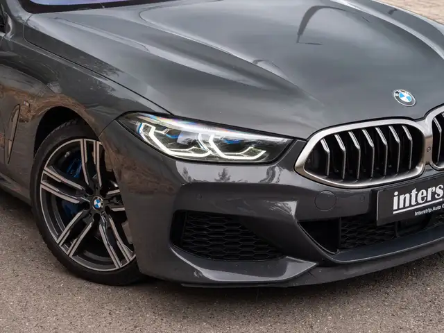 BMW 8 Series view 9