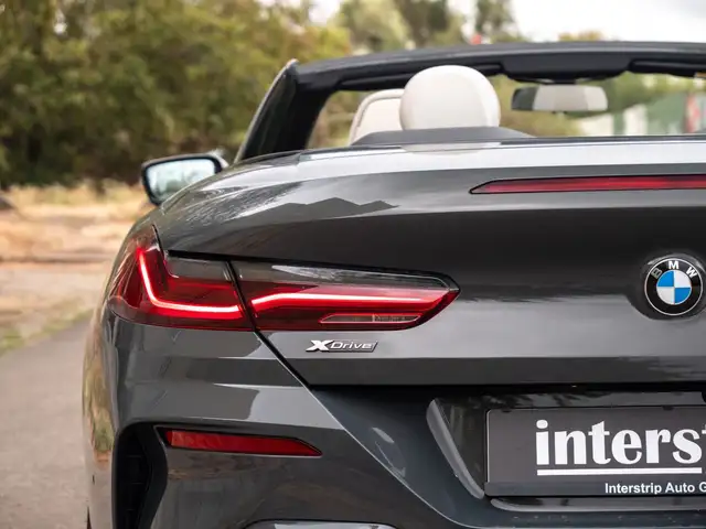 BMW 8 Series view 11