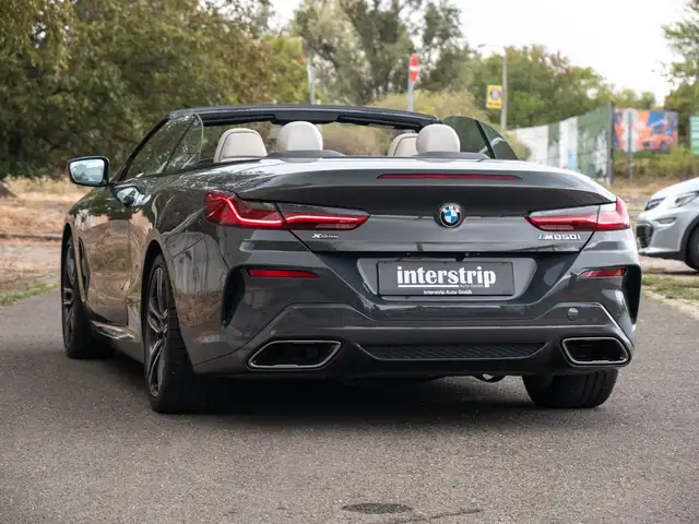 BMW 8 Series view 6