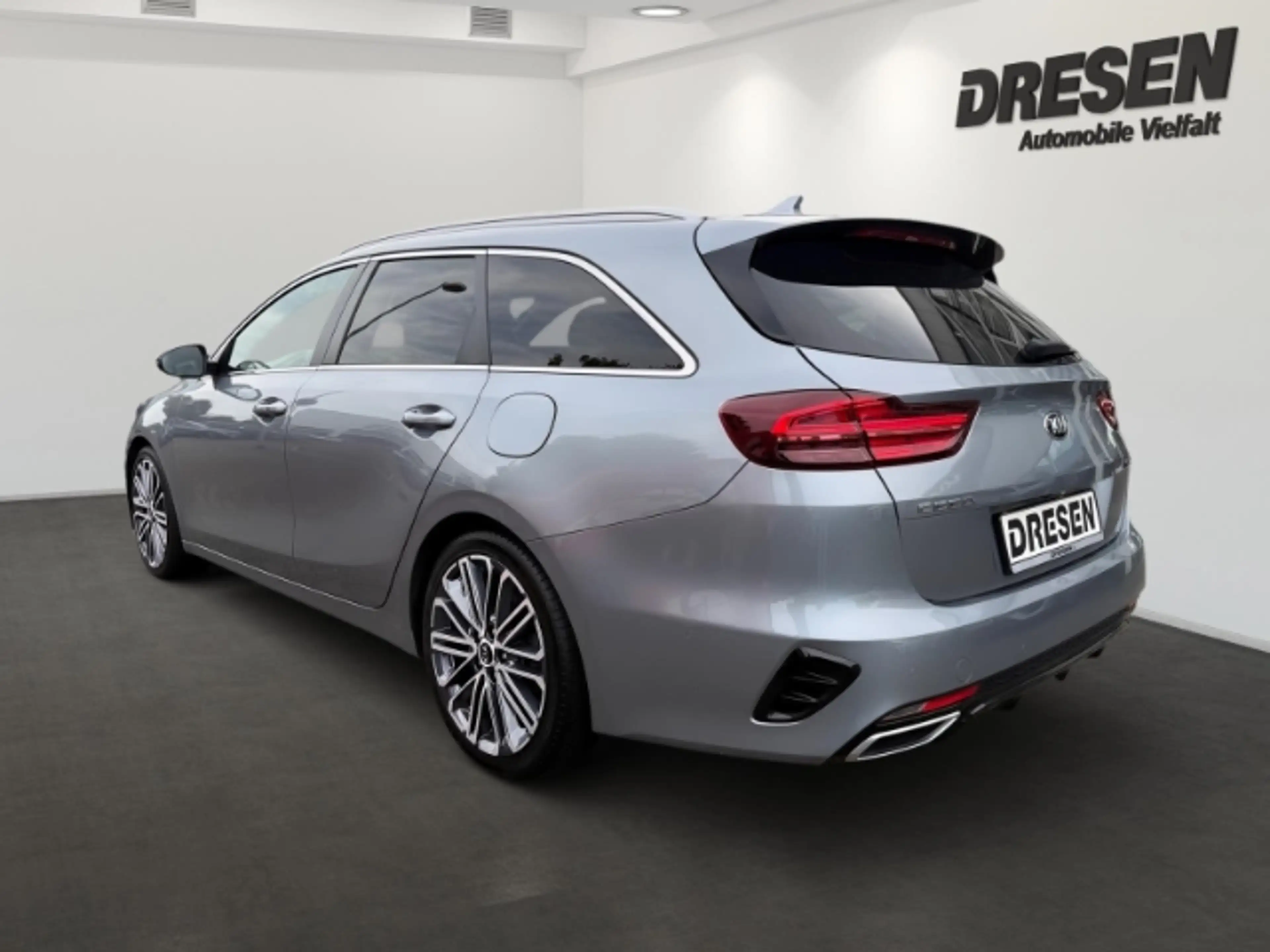Kia Ceed SW / cee'd SW 1.4 T-GDI GT LINE el.Panodach,Navi Sound. Digitale — photo 4