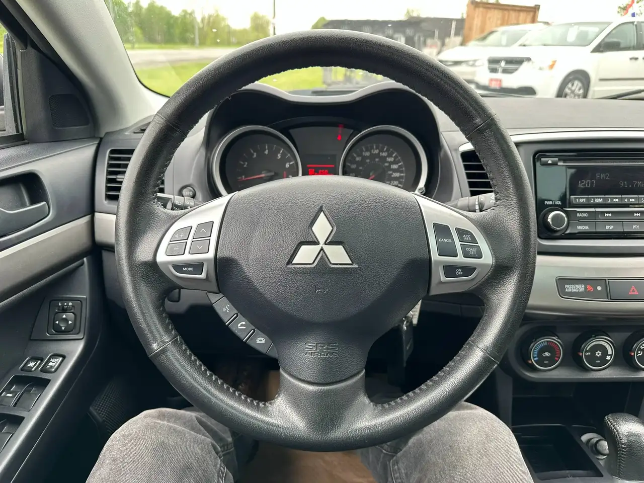 Mitsubishi Lancer снимка Mitsubishi Lancer