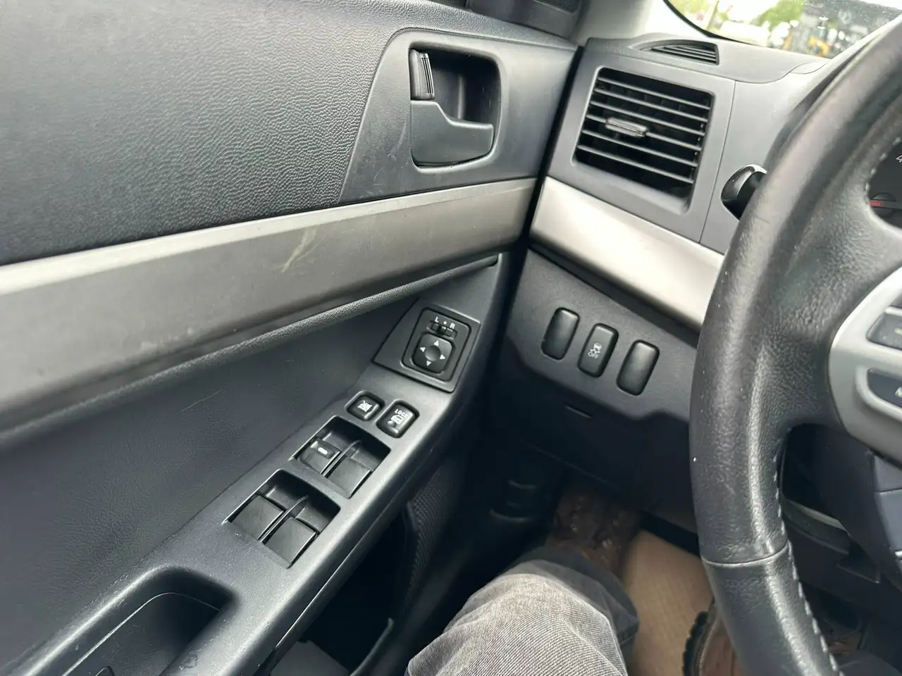 Mitsubishi Lancer снимка Mitsubishi Lancer