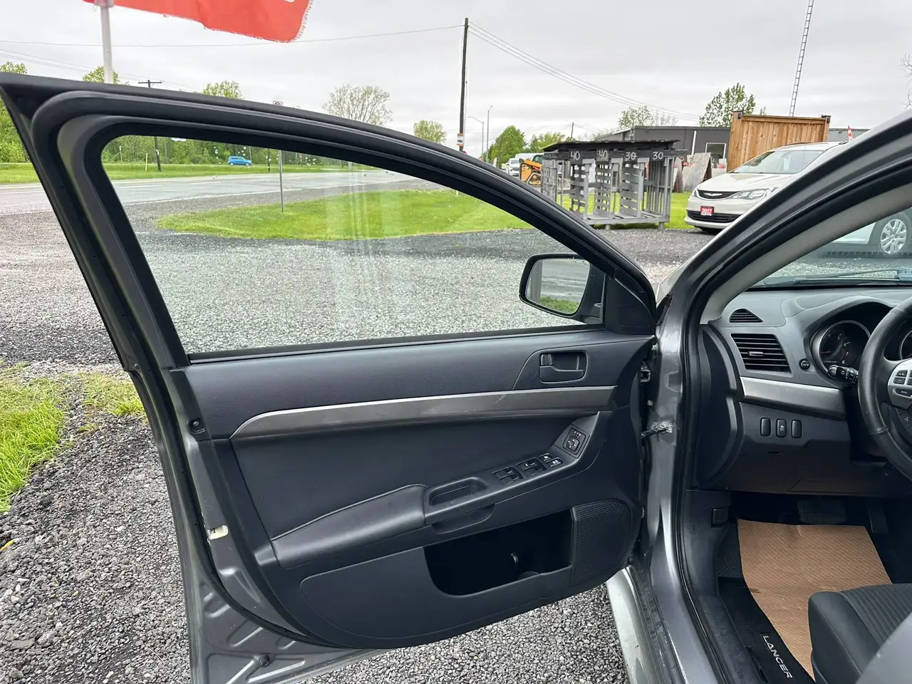 Mitsubishi Lancer снимка Mitsubishi Lancer