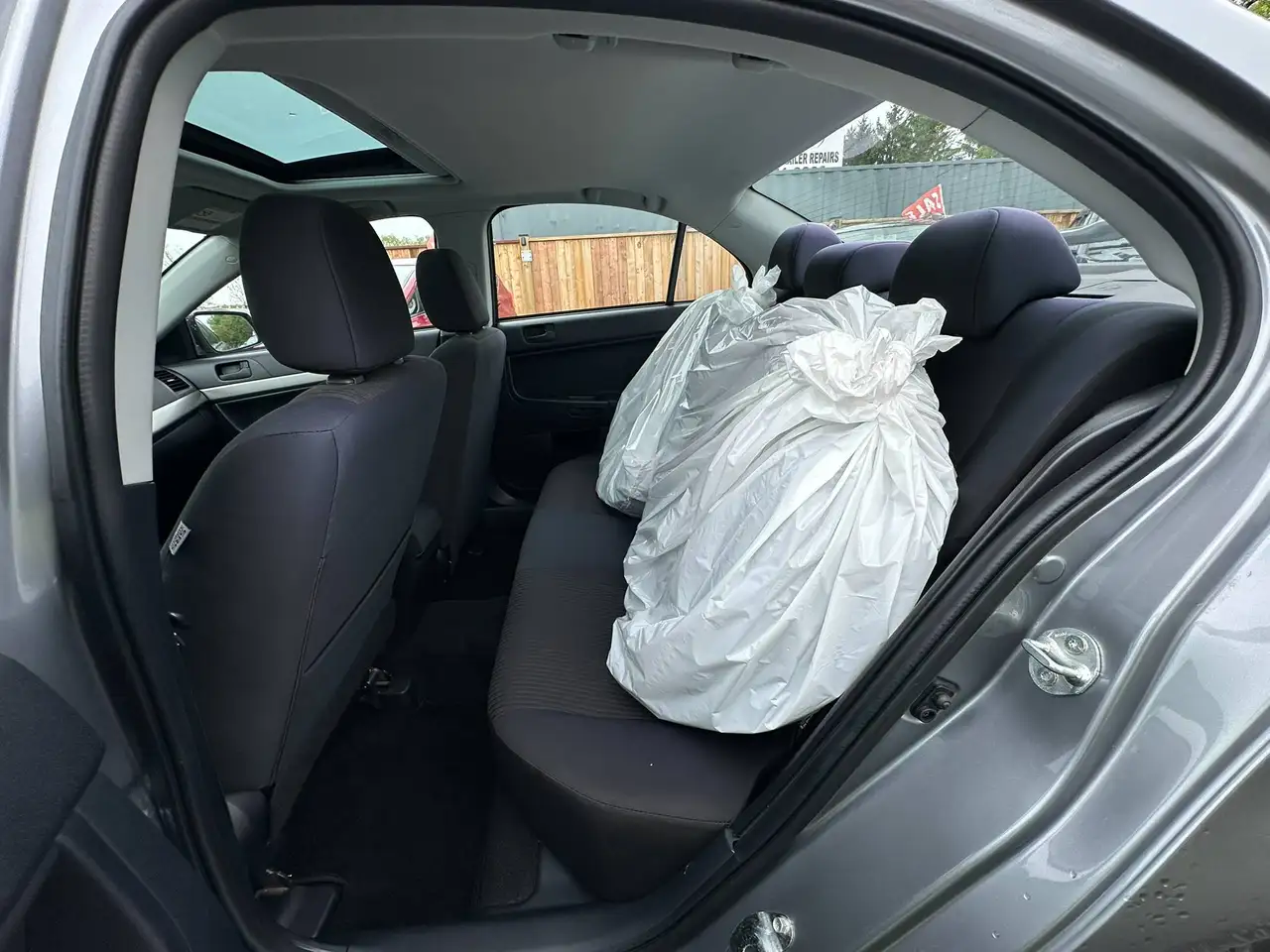 Mitsubishi Lancer снимка Mitsubishi Lancer