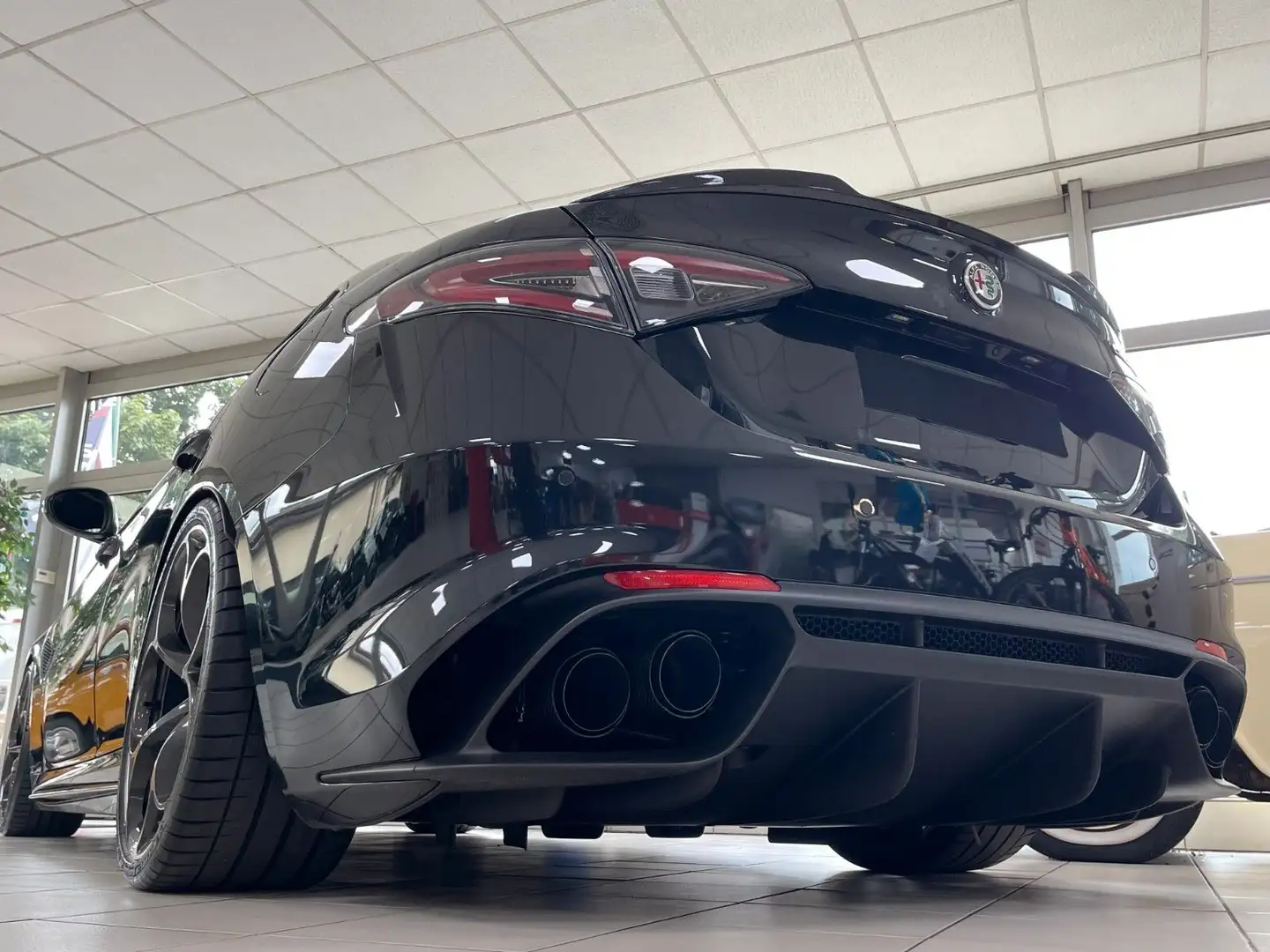 Alfa Romeo Giulia Quadrifoglio Pogea Racing 20 "/ Keramik Schwarz - 2