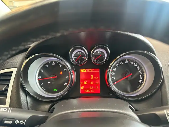 Opel Astra view 13