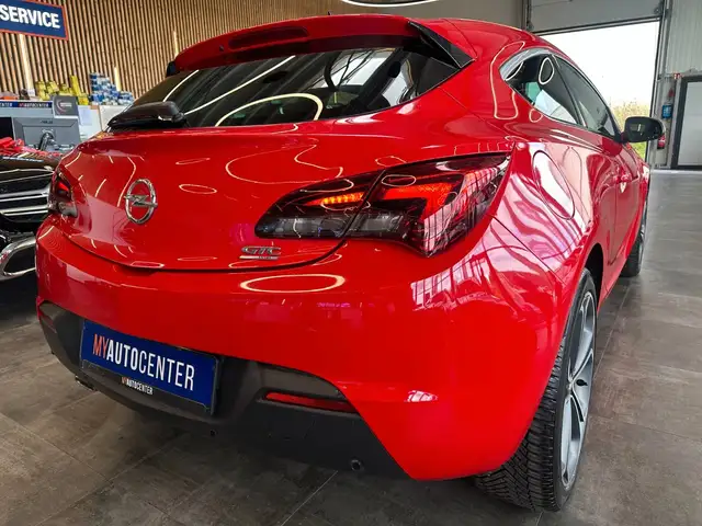 Opel Astra view 2