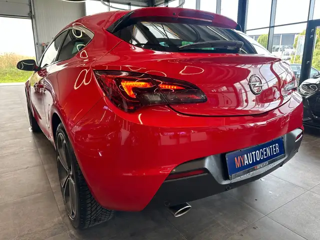 Opel Astra view 5