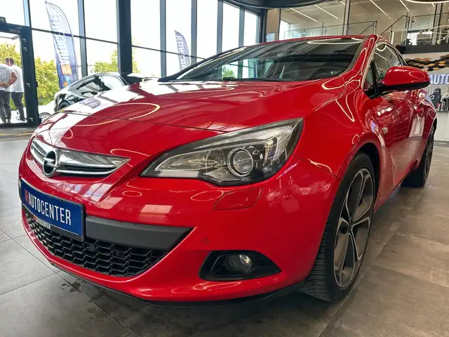Opel Astra view 4