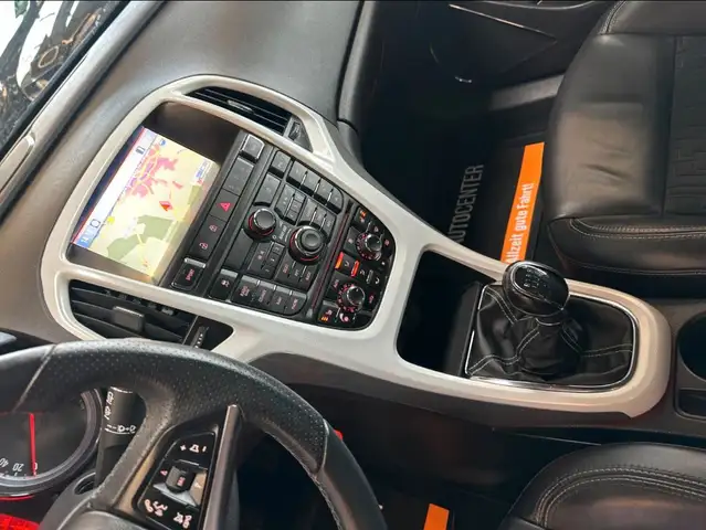 Opel Astra view 12