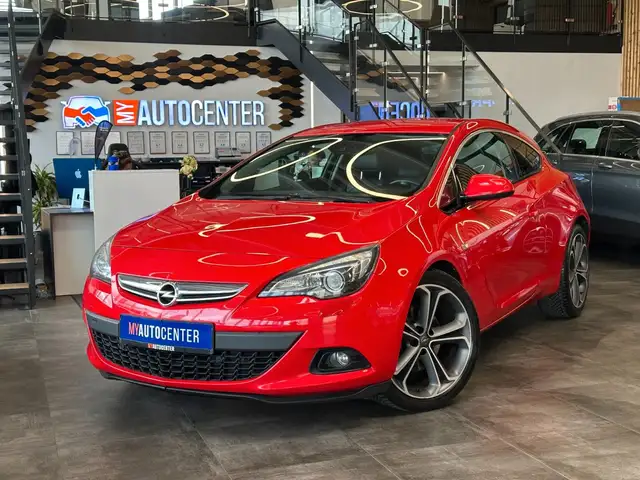 2011 Opel Astra in Red for sale