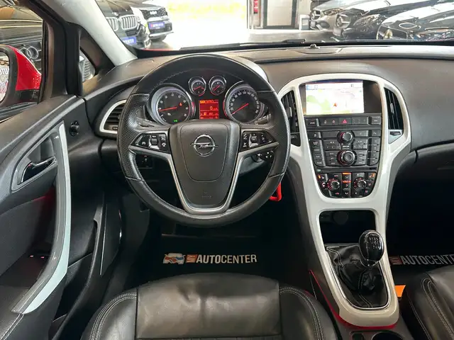 Opel Astra view 7