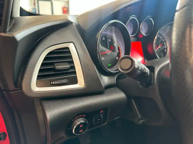 Opel Astra view 9