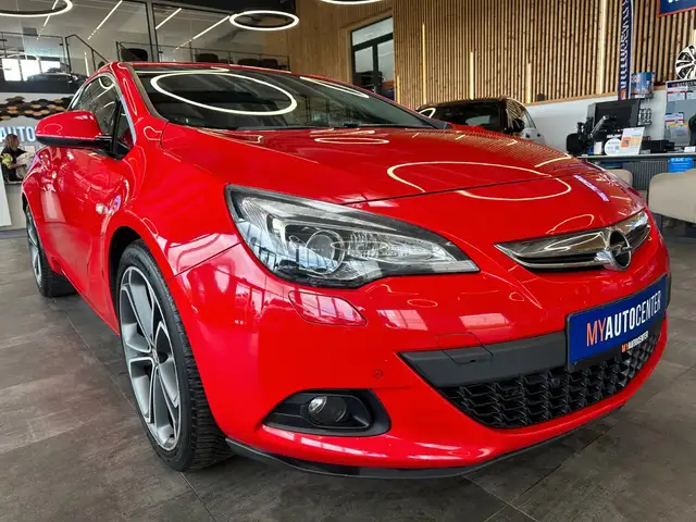 Opel Astra view 3