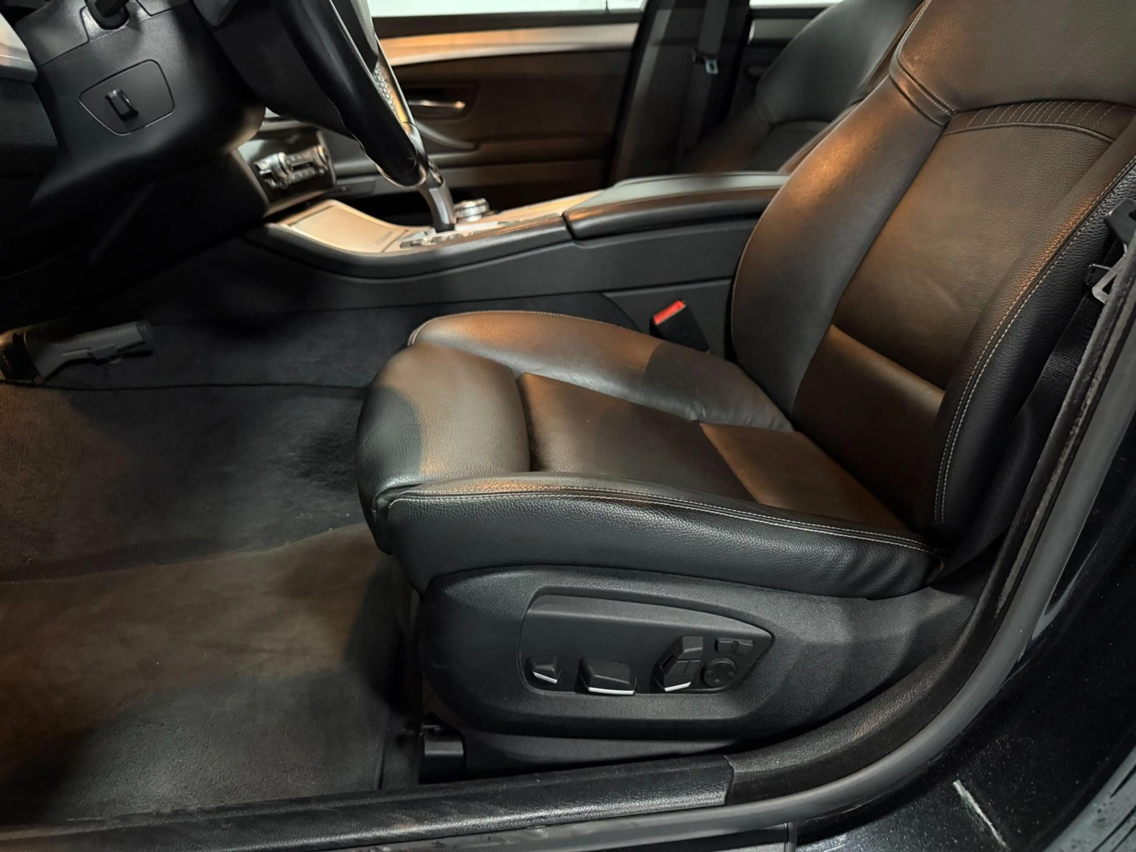 BMW 520 5-serie 520i Sedan Modern Navigatie vol leder NL A — photo 10