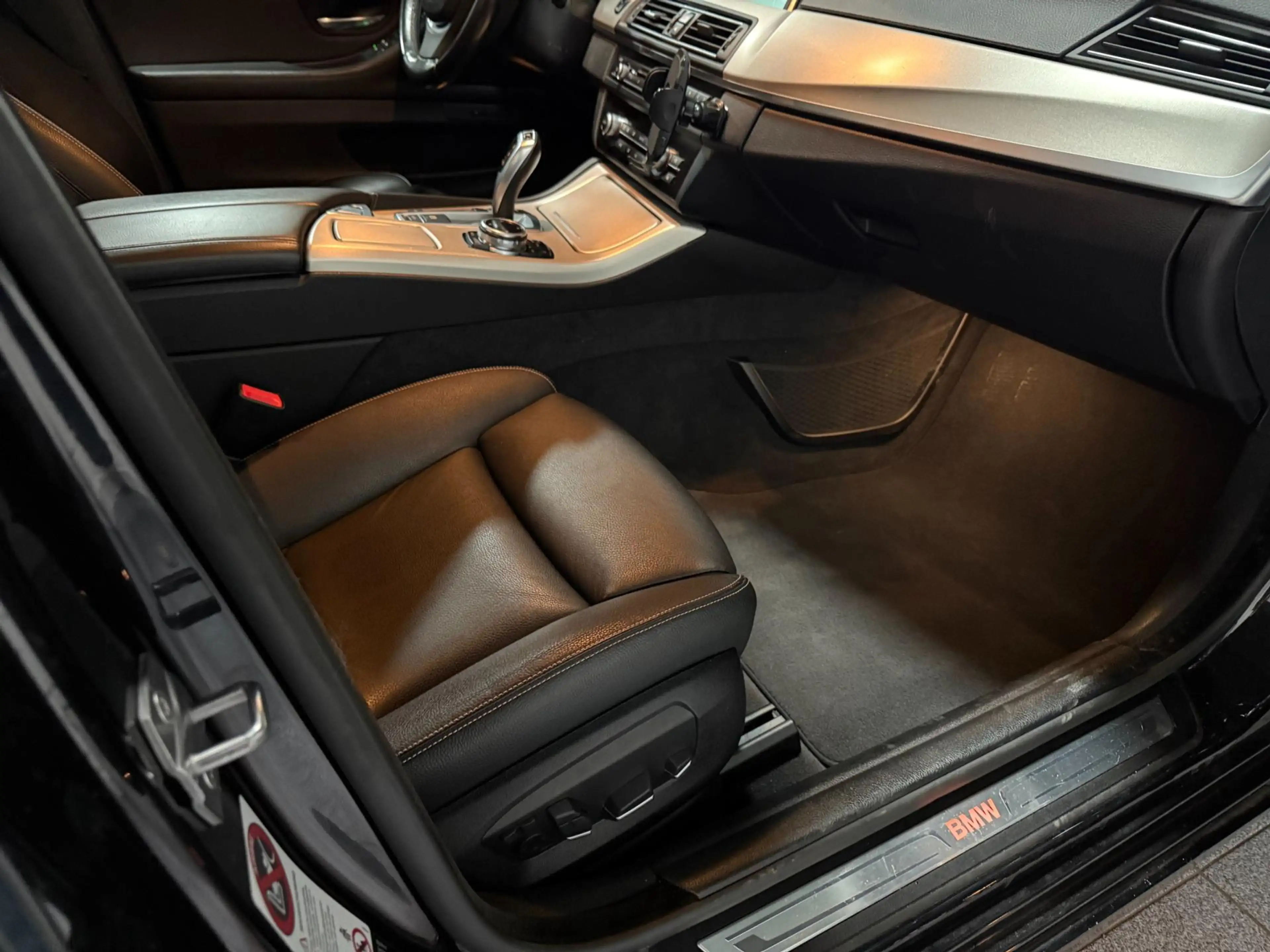 BMW 520 5-serie 520i Sedan Modern Navigatie vol leder NL A — photo 13