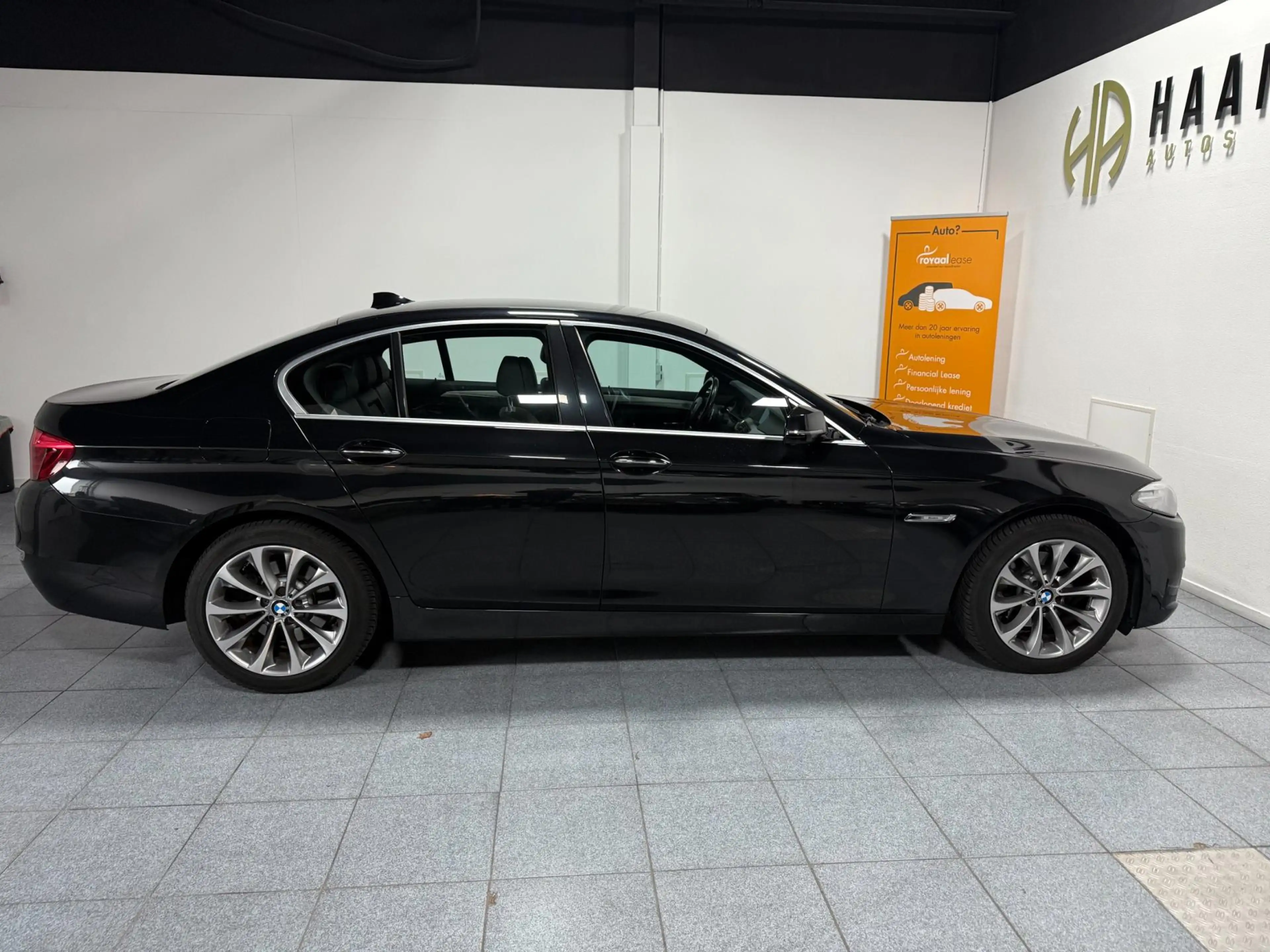 BMW 520 5-serie 520i Sedan Modern Navigatie vol leder NL A — photo 32