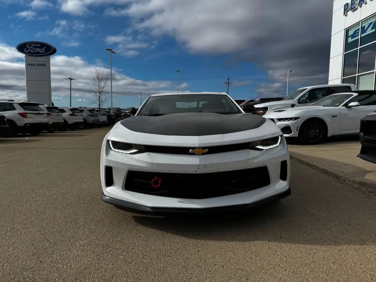 Chevrolet Camaro снимка Chevrolet Camaro