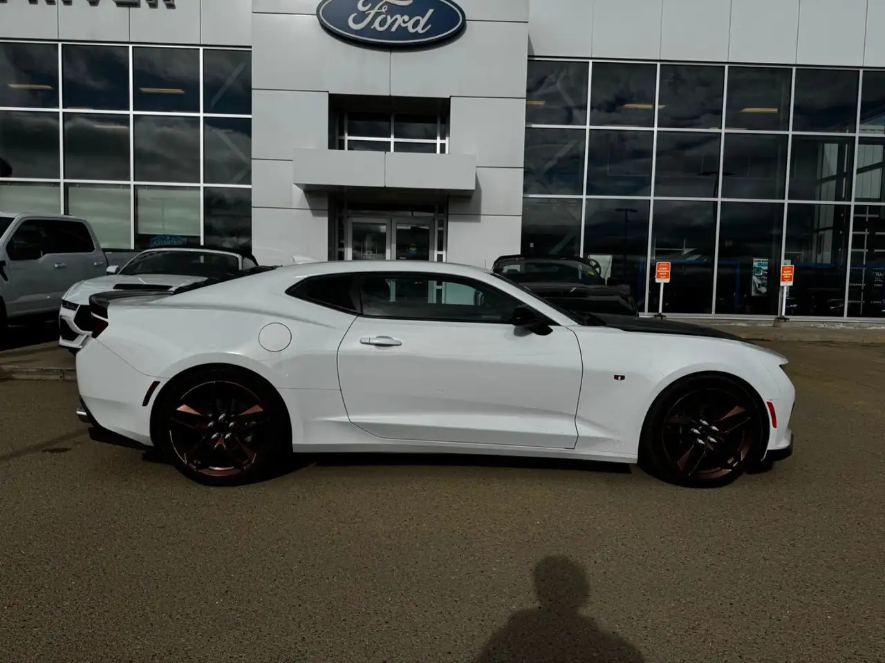 Chevrolet Camaro снимка Chevrolet Camaro