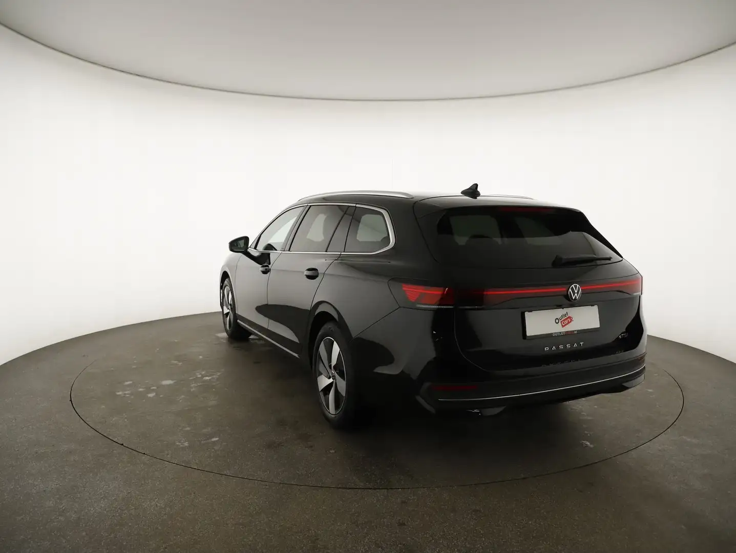 Volkswagen Passat Variant Business eTSI DSG Schwarz - 2