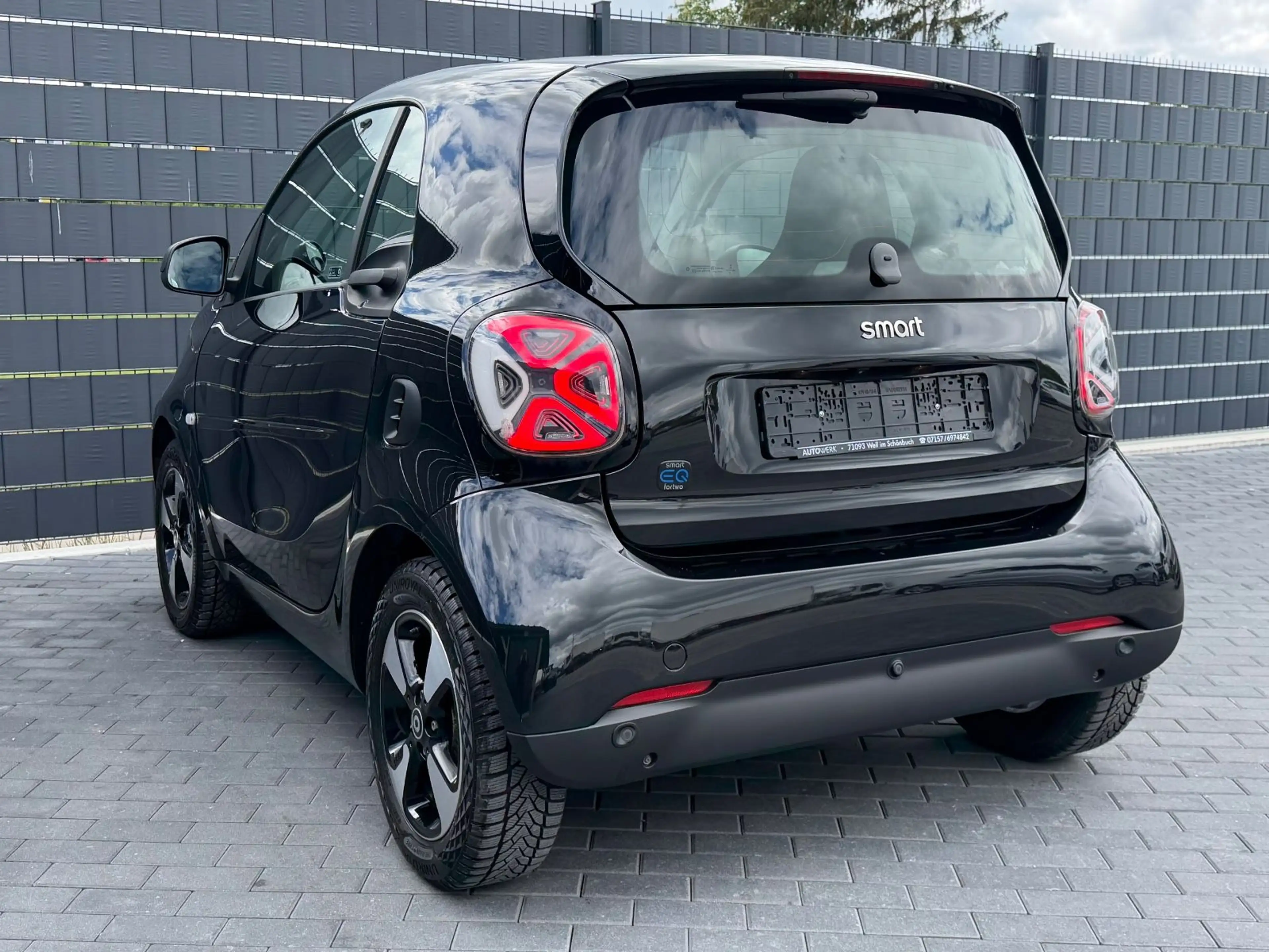 smart forTwo Coupé EQ*PANO*22KW*CAM*LED*SHZ*CARPLAY* — photo 7