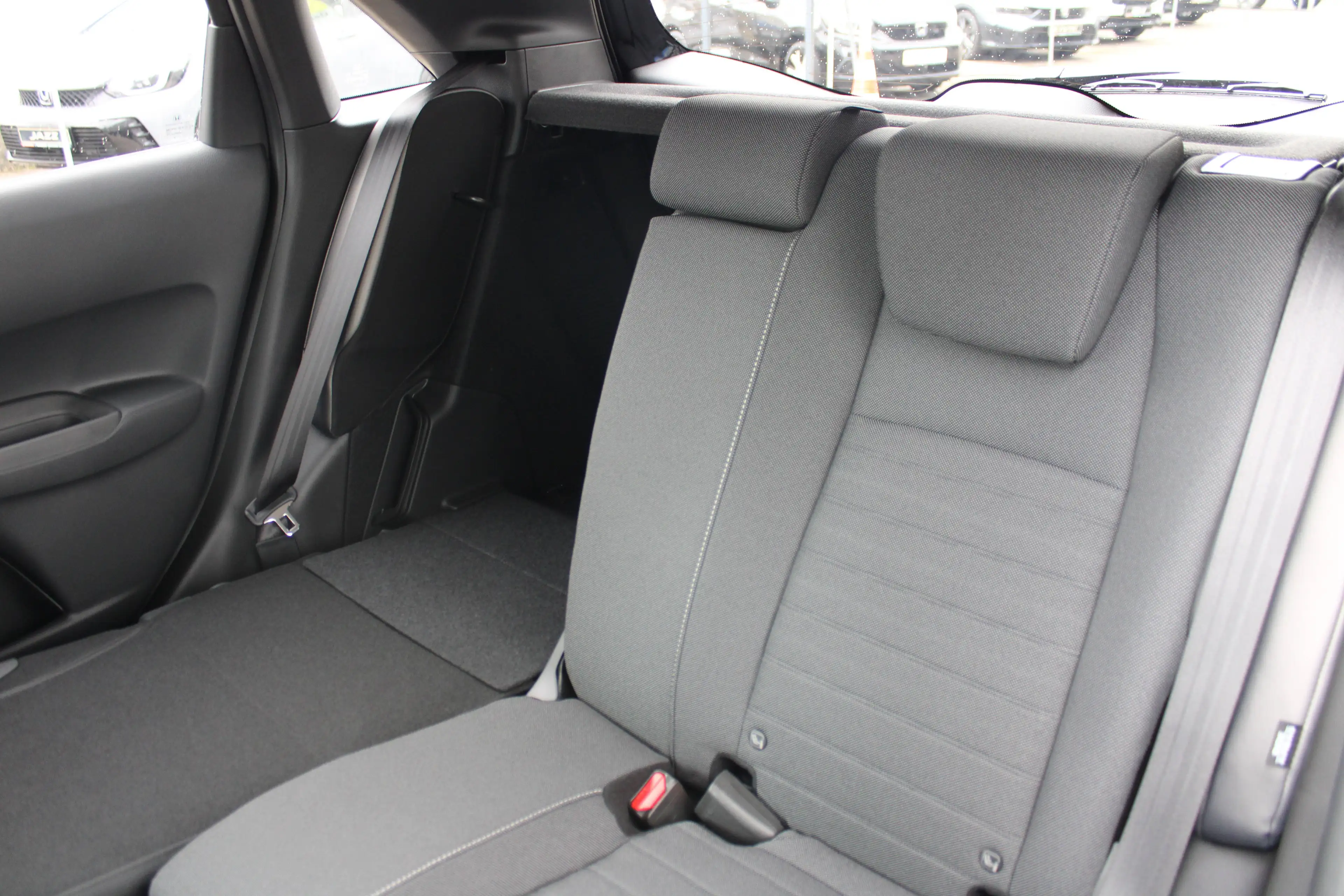 Honda Jazz 1.5 i-MMD Hybrid Crosstar Advance — photo 12