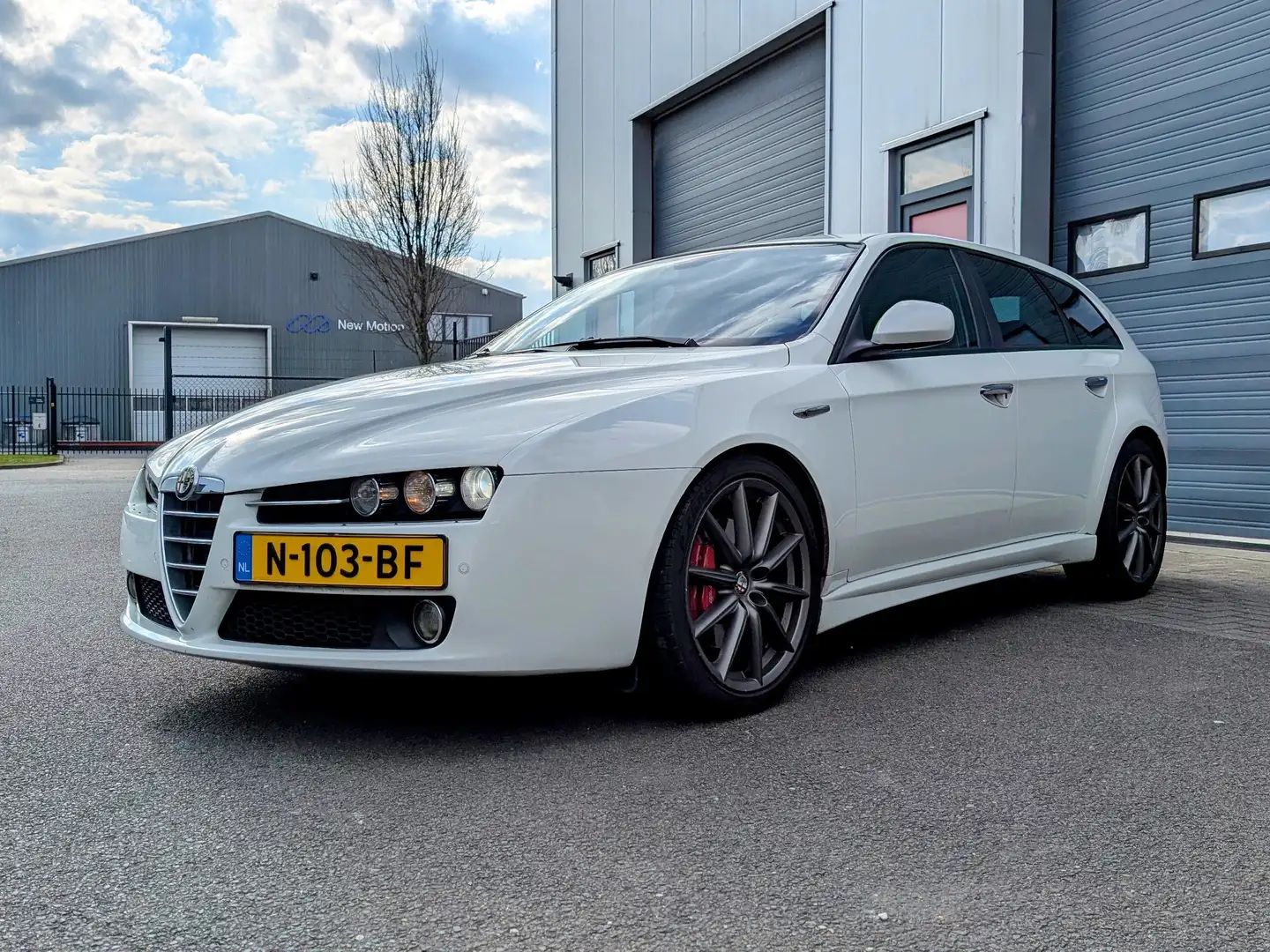 Alfa Romeo 159 SW 1750Tbi Ti Bílá - 1
