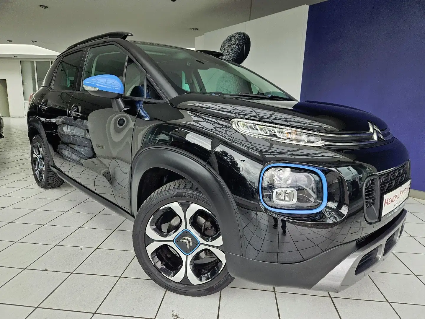 Citroen C3 Aircross RipCurl 1.5 Aut/Panorama/GripControl Schwarz - 1