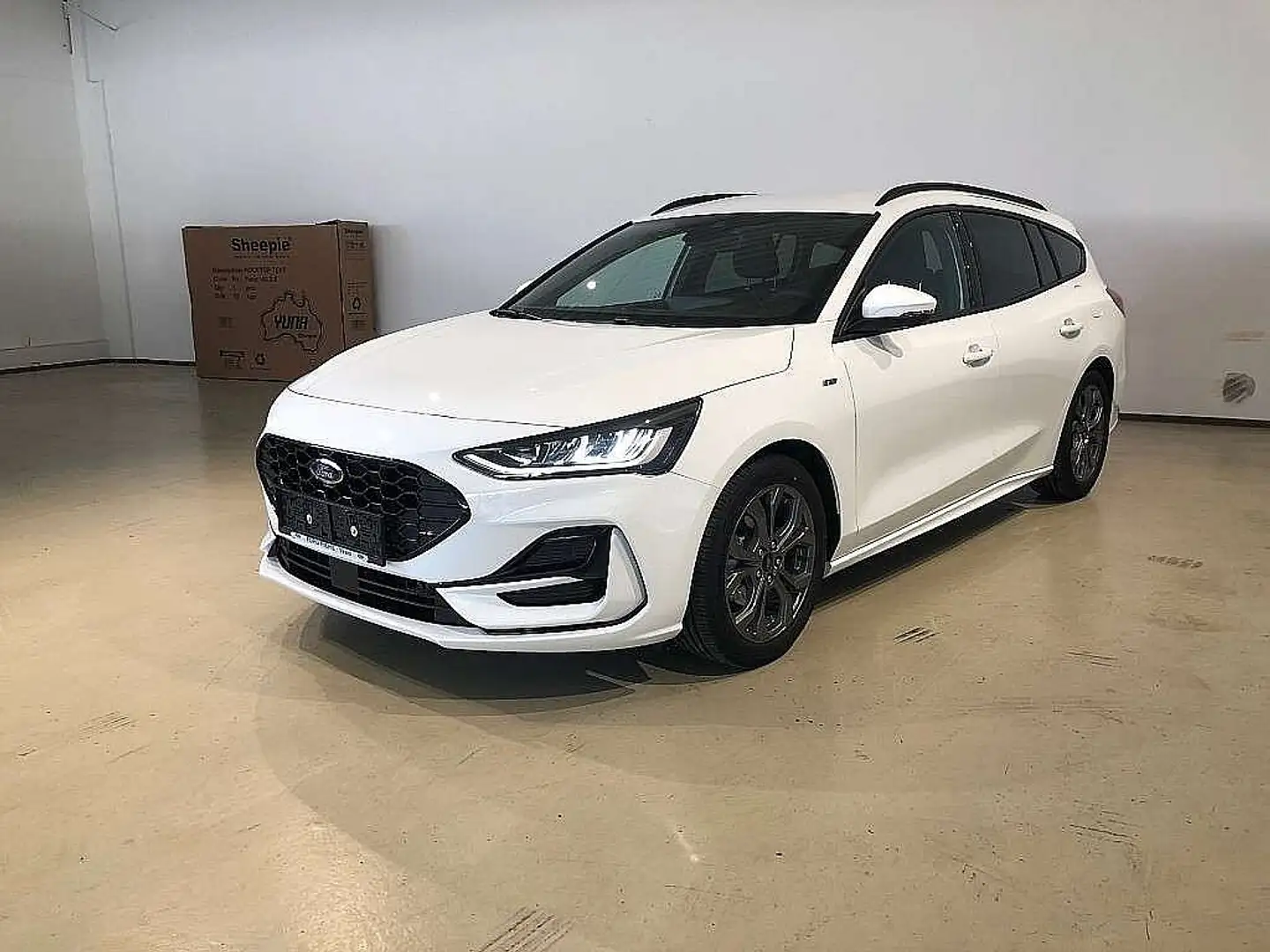 Ford Focus Turnier 1,0 EcoBoost Hybrid ST-Line Aut. Weiß - 2