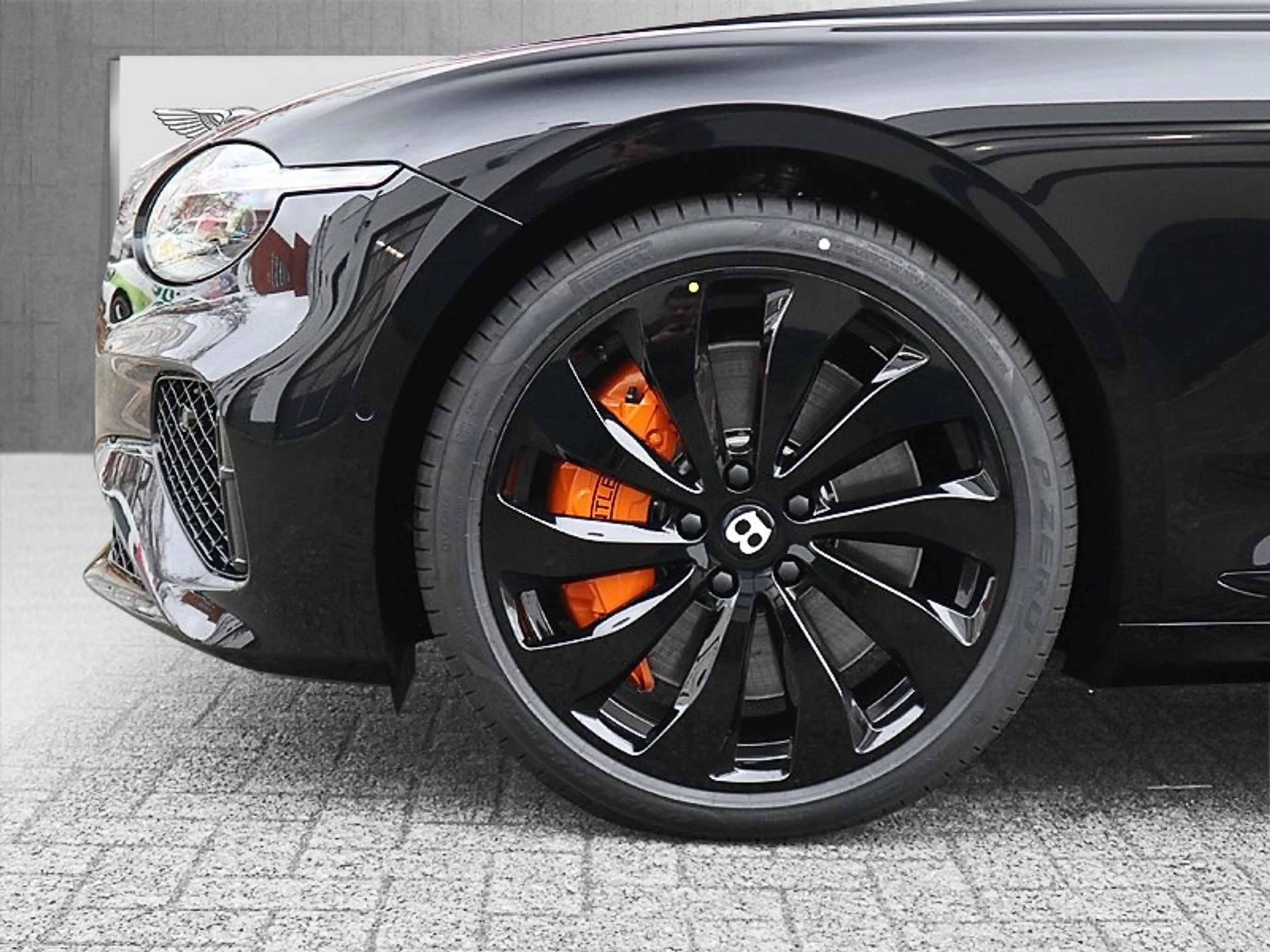 Bentley Continental GT V8 Hybrid *Blackline*MandarinCalipers* — photo 4