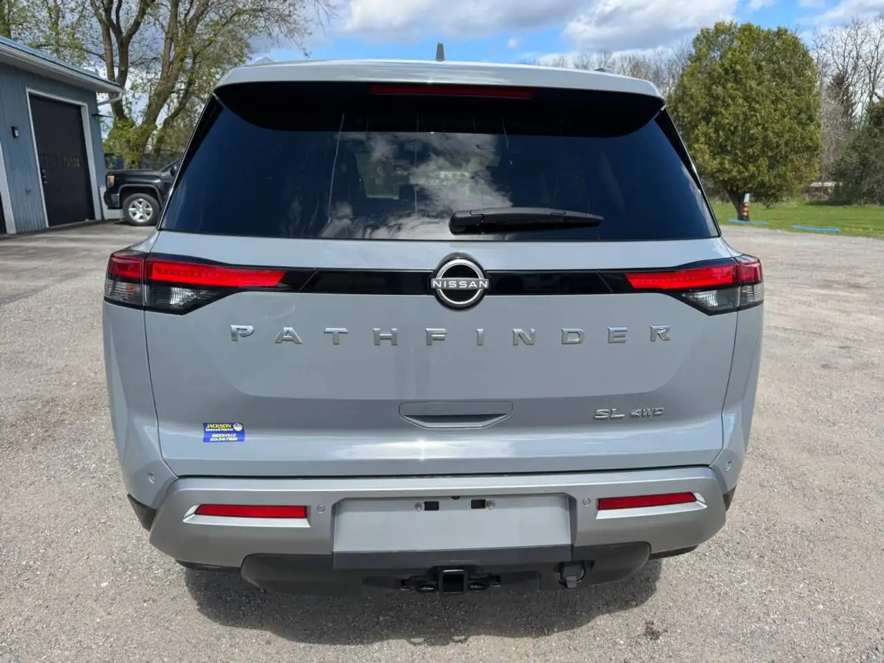 Nissan Pathfinder снимка Nissan Pathfinder