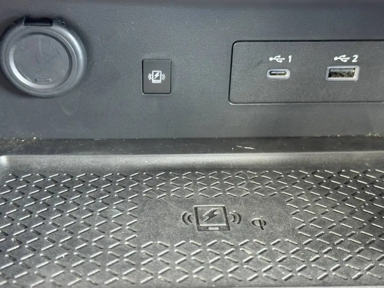 Nissan Pathfinder снимка Nissan Pathfinder