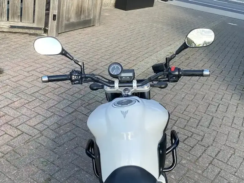 Yamaha MT-03 - foto 4