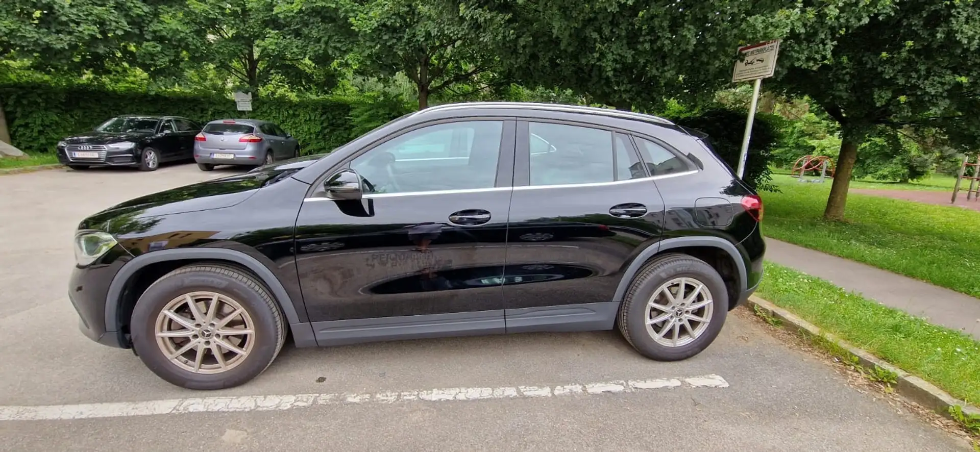 Mercedes-Benz GLA 180 GLA 180 d Aut. Schwarz - 2