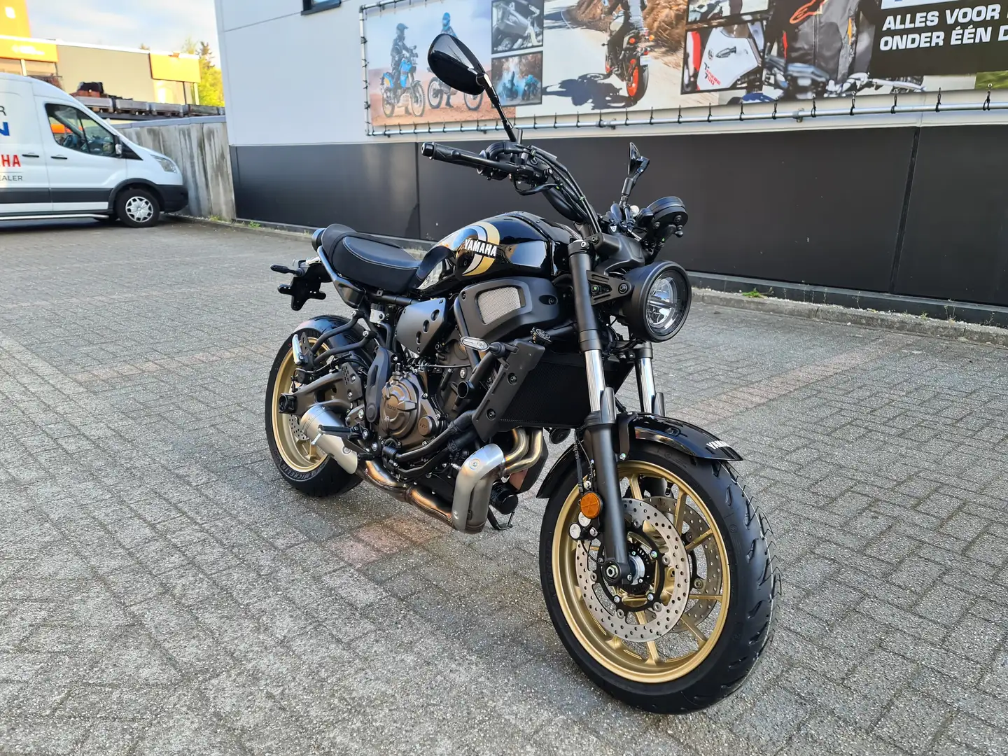 Yamaha XSR 700 Zwart - 2