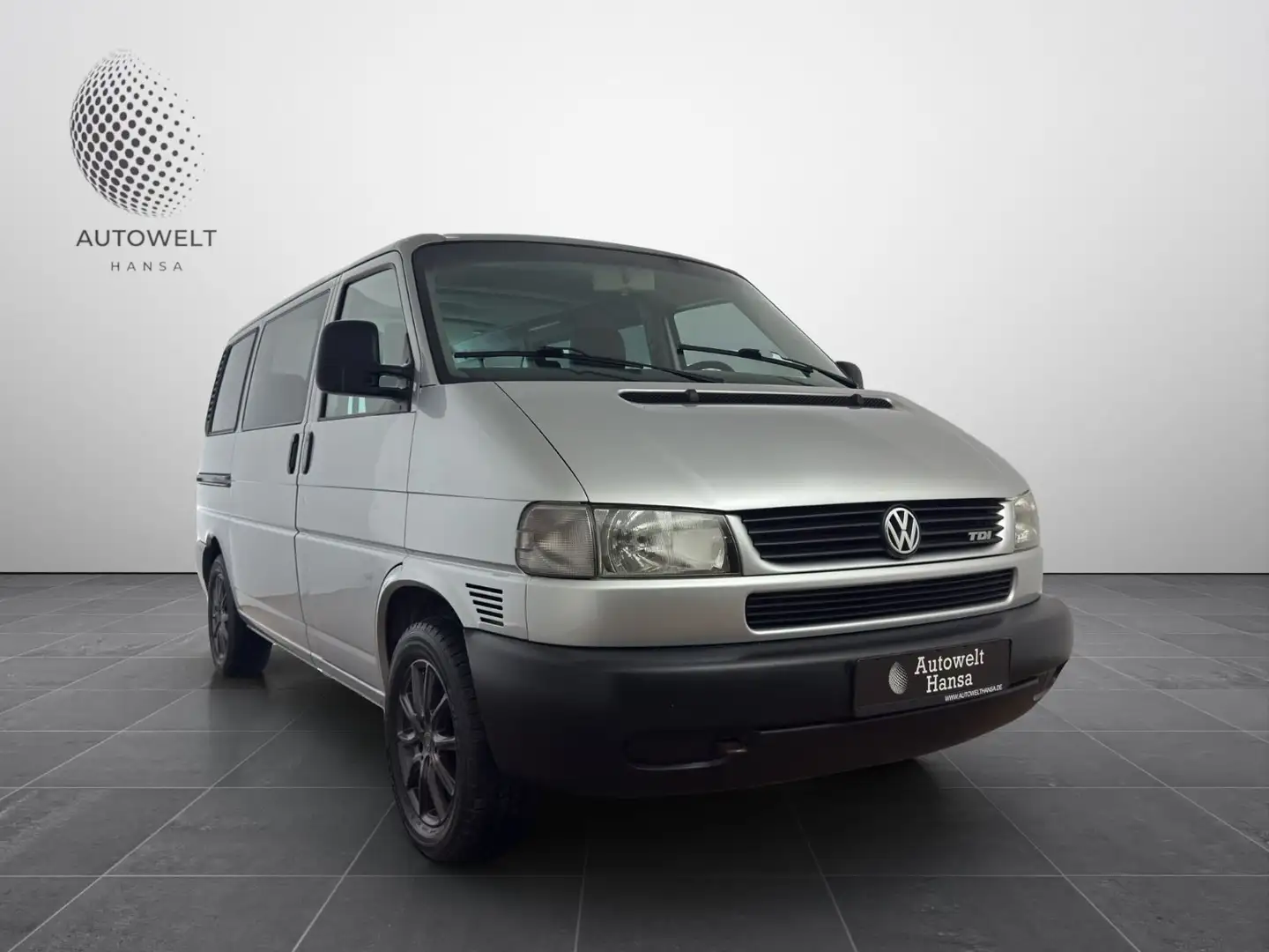 Volkswagen T4 Multivan /2.HD/AUTOMATIK/6-SITZE/KLIMA/ Plateado - 2