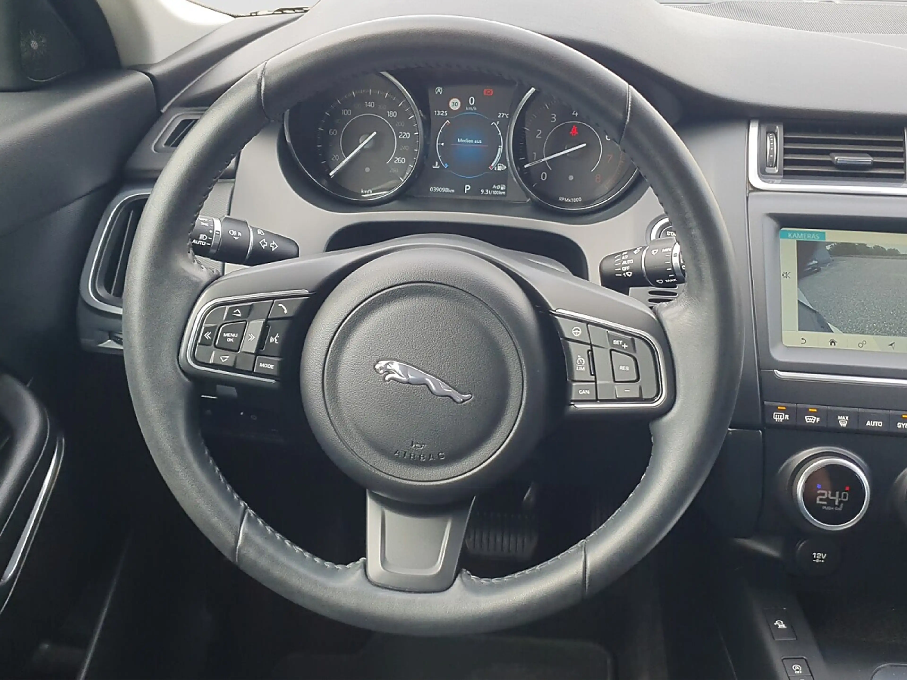 Jaguar E-Pace 2.0I4 P200 AWD Aut. — photo 13