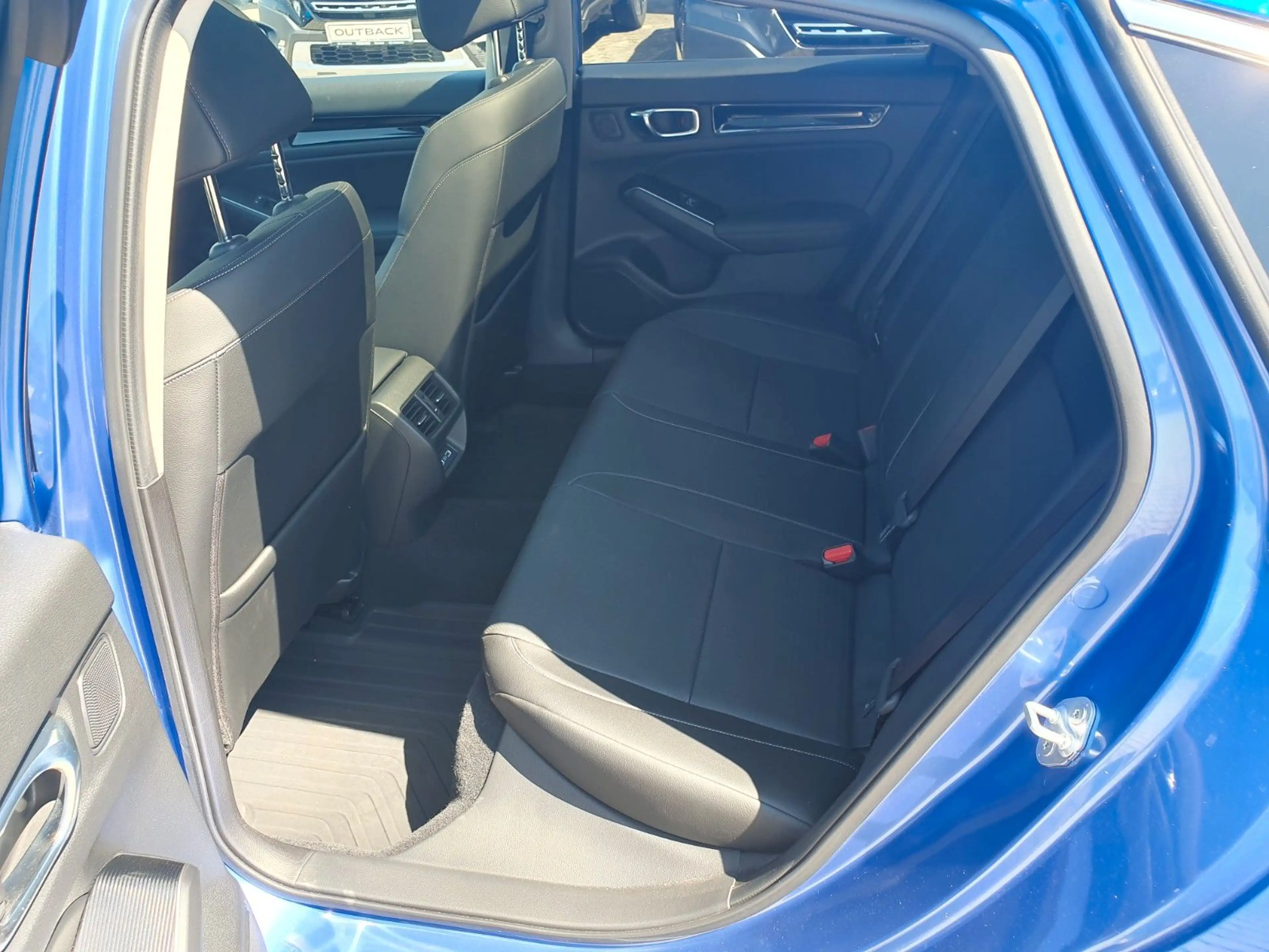 Honda Civic 2,0 e:HEV Advance "Pano, Leder, Bose" — photo 13
