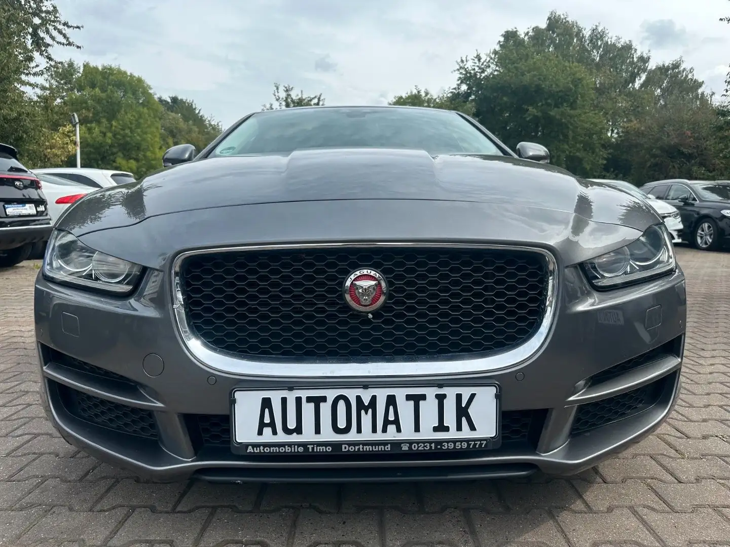 Jaguar XE Prestige/Panorama/Kamera/ Grau - 2