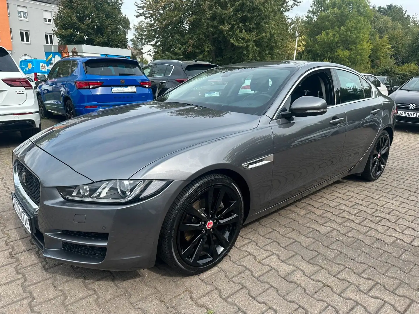 Jaguar XE Prestige/Panorama/Kamera/ Grau - 1