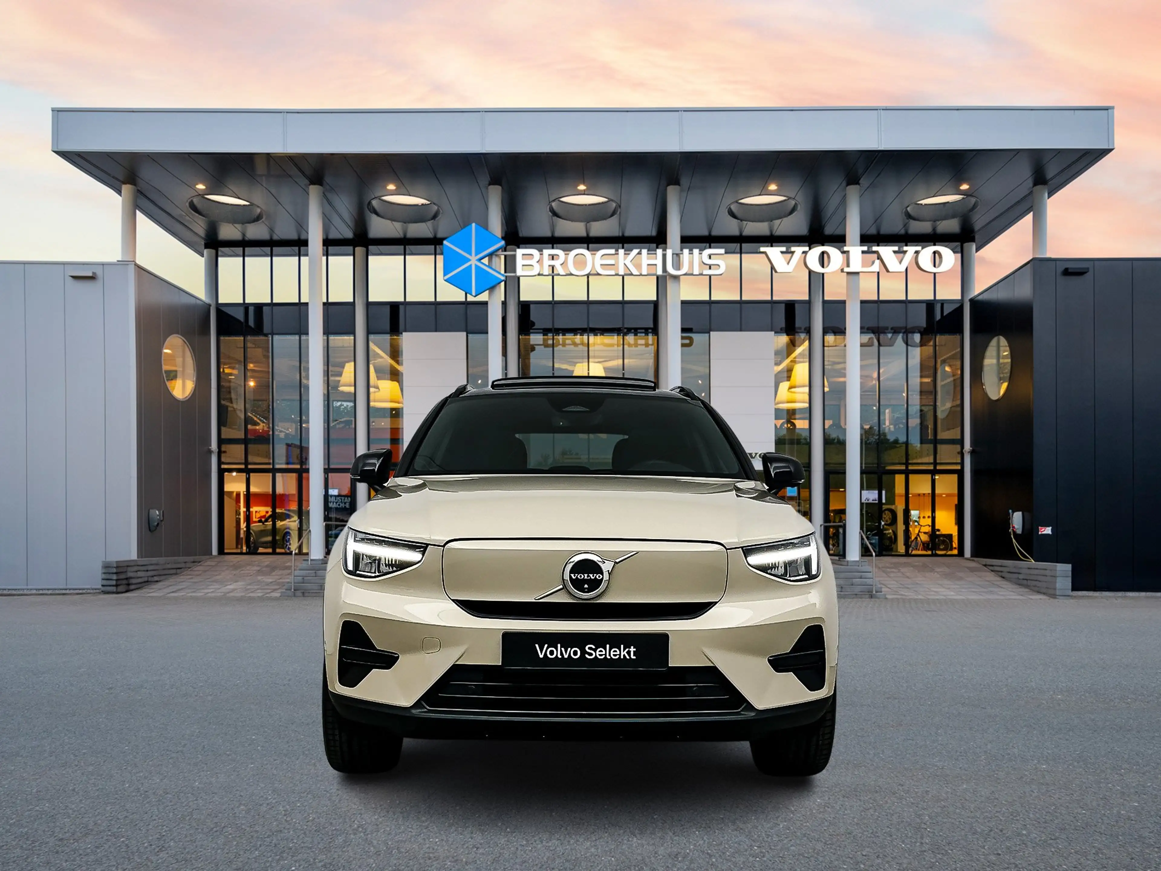 Volvo EX40 Single Motor Extended Range 82kWh Plus | 19" | Pan — photo 5