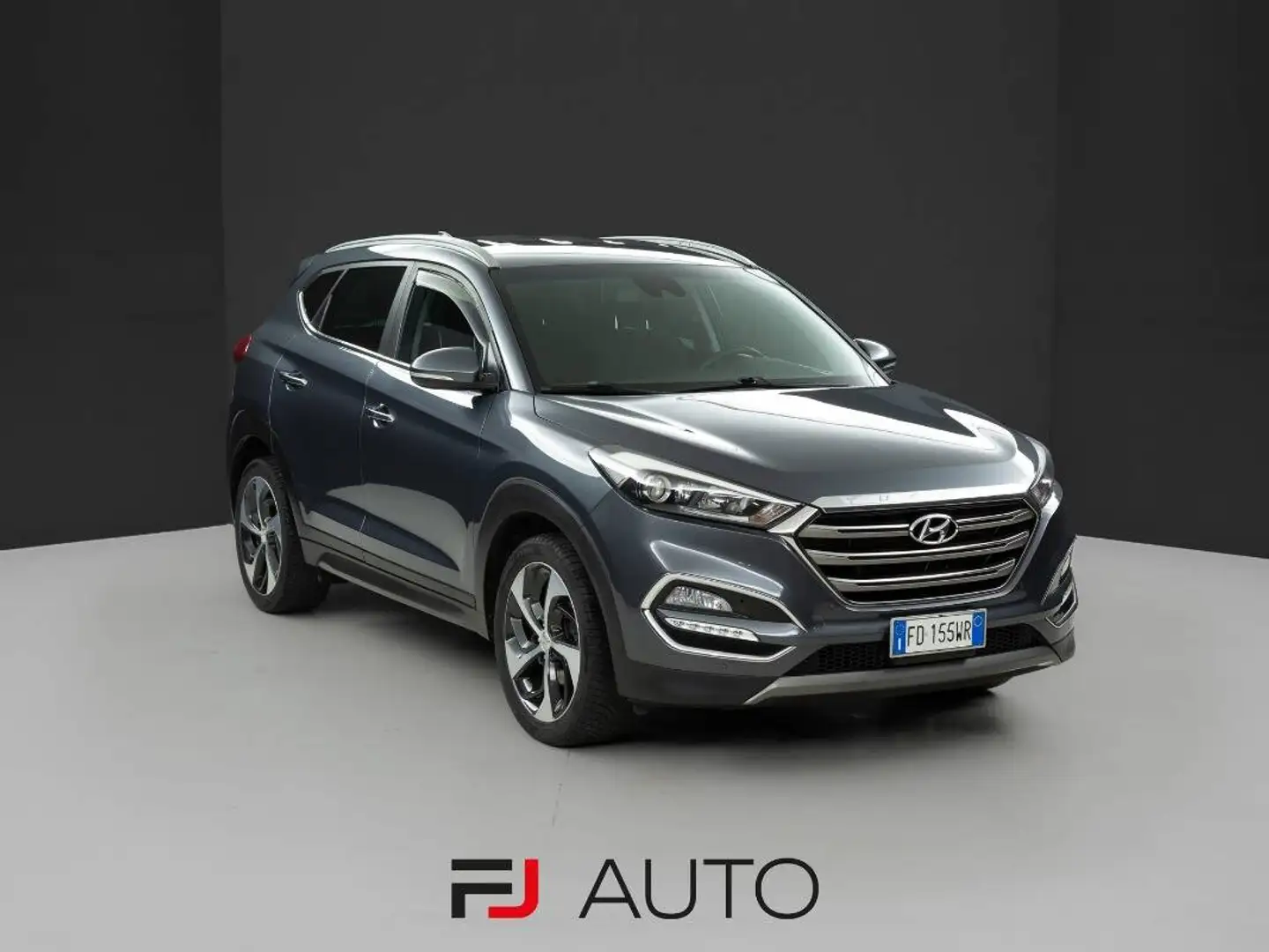 Hyundai TUCSON 1.7 CRDi Xpossible 2WD 141cv DCT Grigio - 1