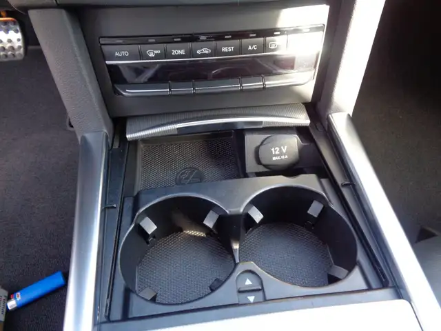 Mercedes-Benz E-Class view 13